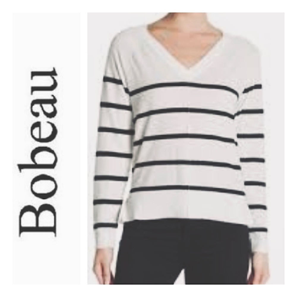 New Bobeau Exposed Seam V Neck Sweater
